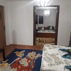 verificați disponibilitatea