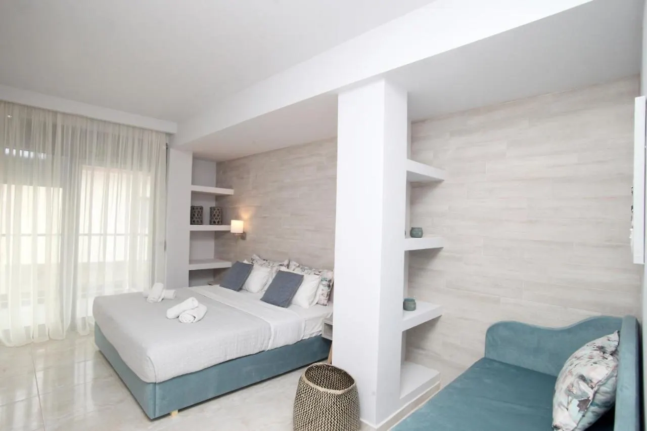 L G E Luxery Apartments Pefkochori Griechenland