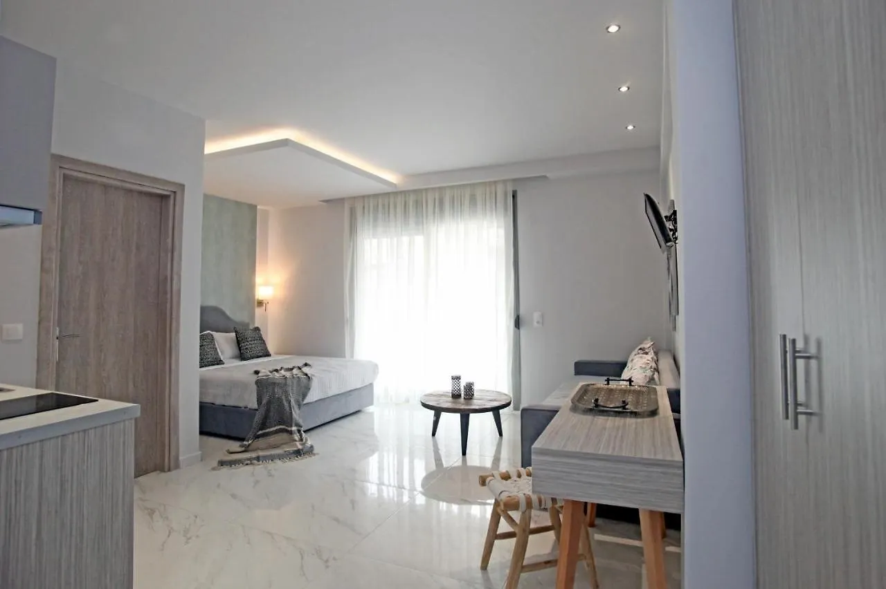 L G E Luxery Apartments Pefkochori