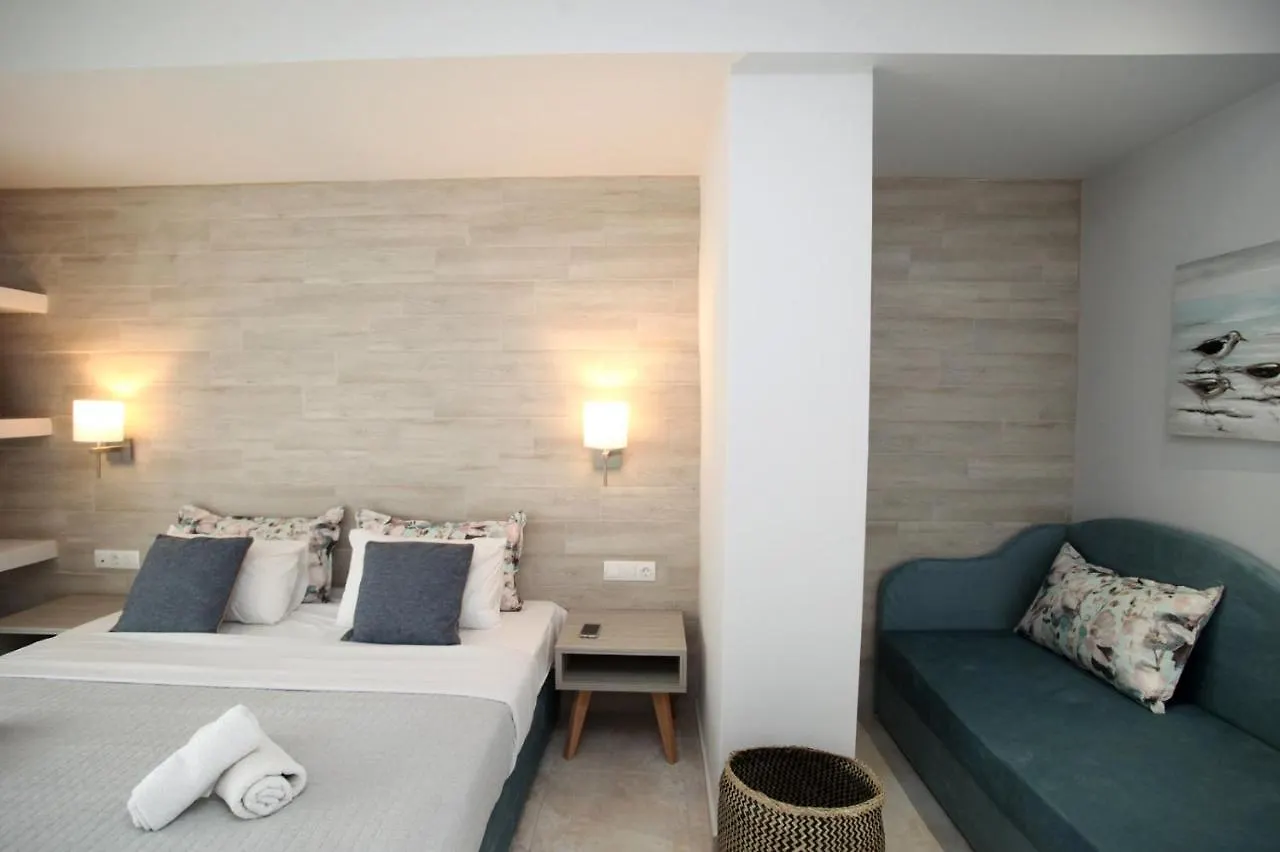 L G E Luxery Apartments Pefkochori